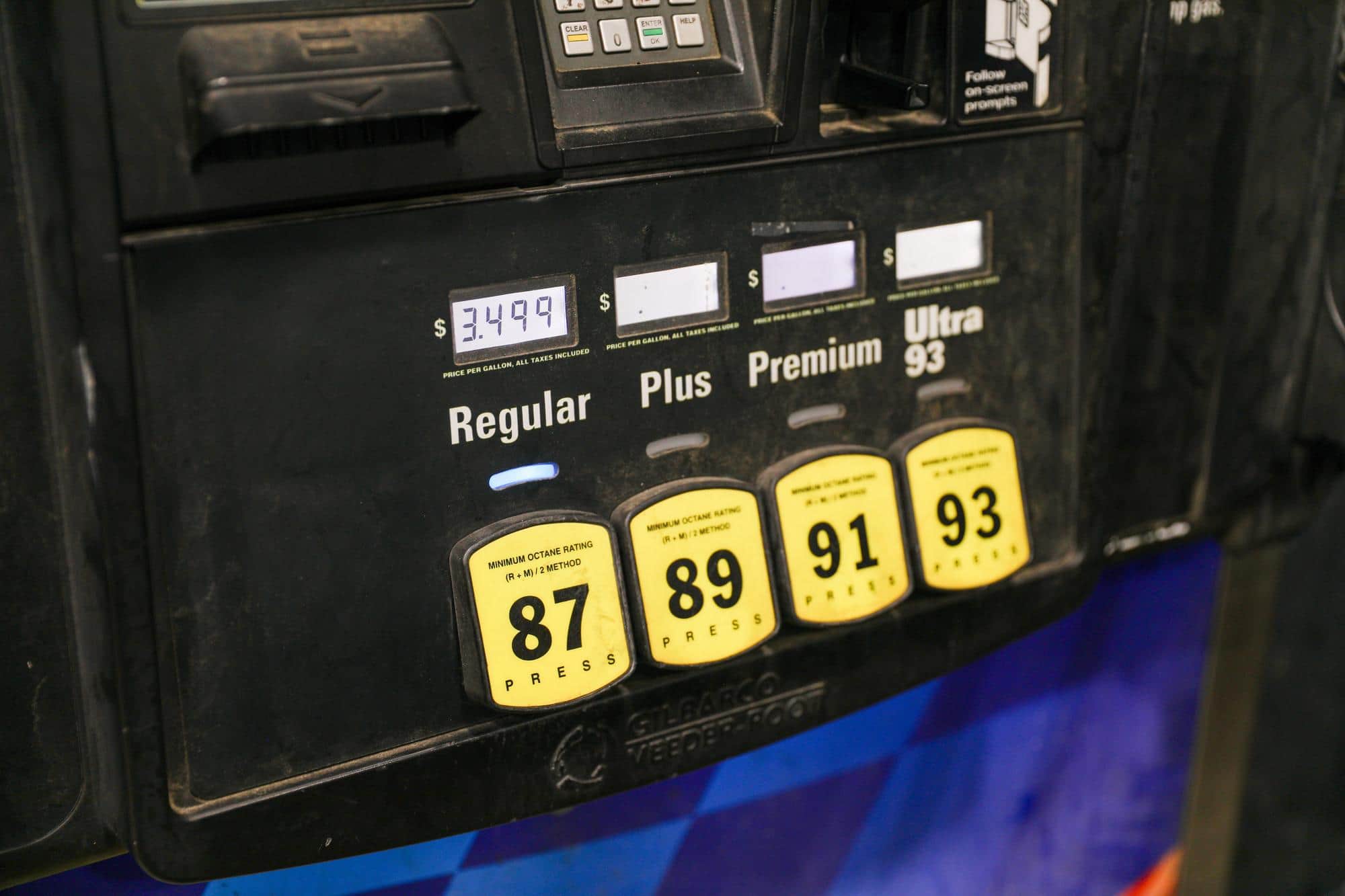 Les différents types de carburant aux stations américaines