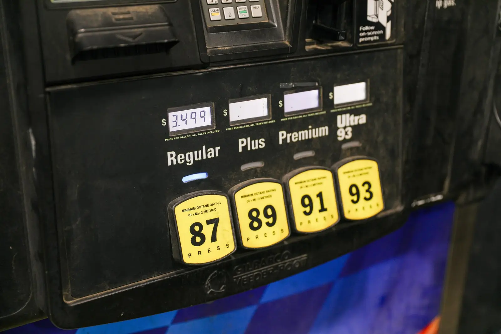 Les différents types de carburant aux stations américaines