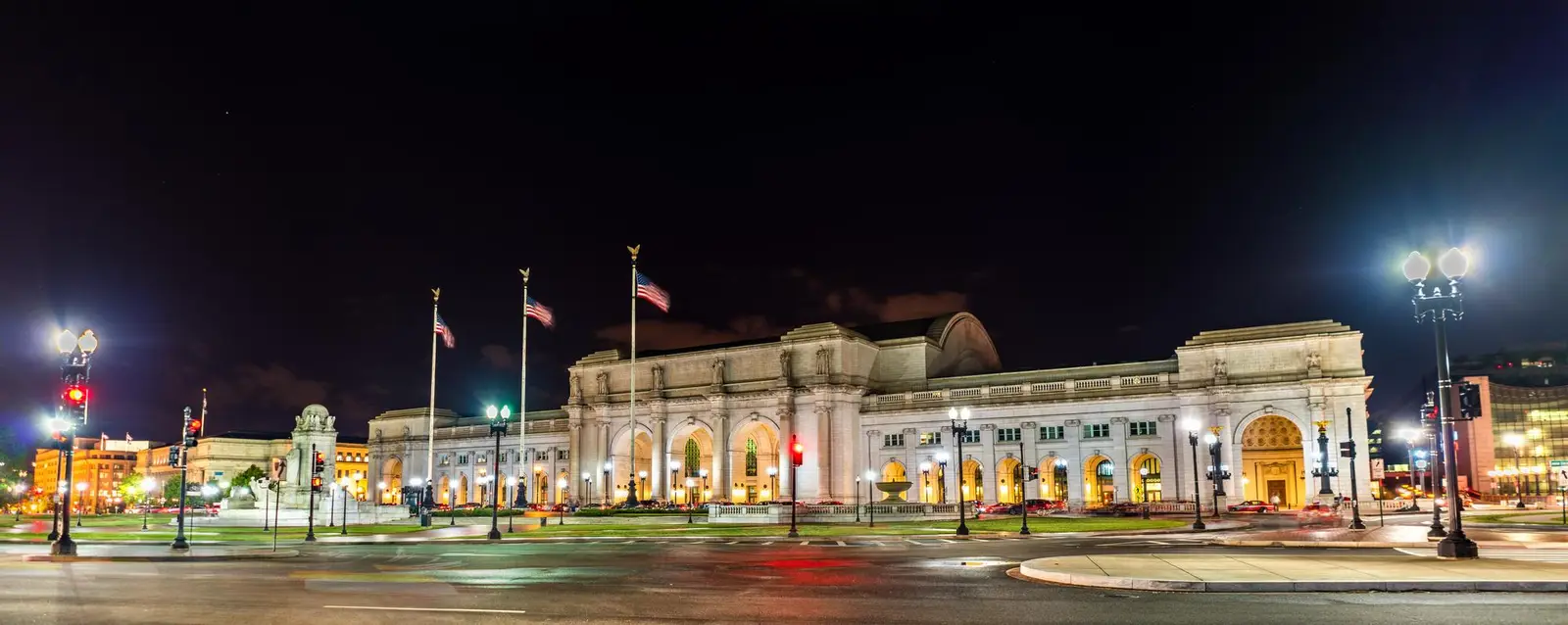 Train Amtrak ou voiture de location : comment se déplacer ?