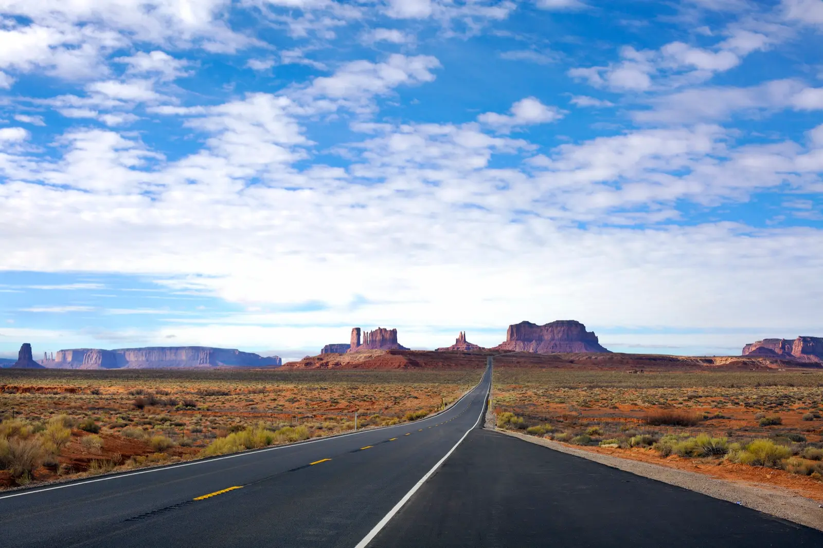 Comment se rendre à Monument Valley depuis Page, le Grand Canyon ou Moab ?